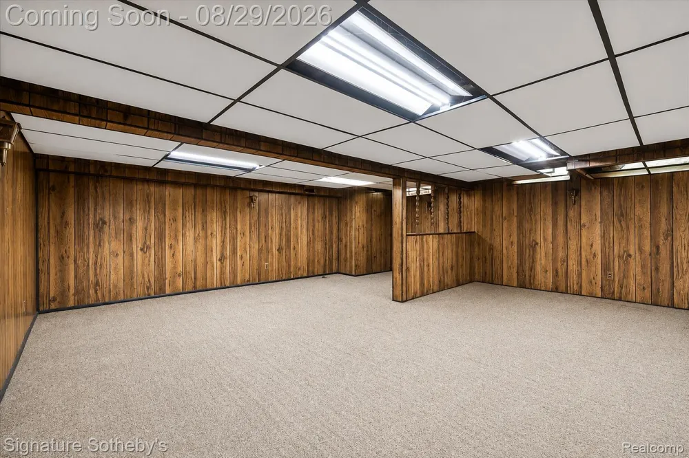 35715 Maureen Drive Sterling Heights City, MI 48310