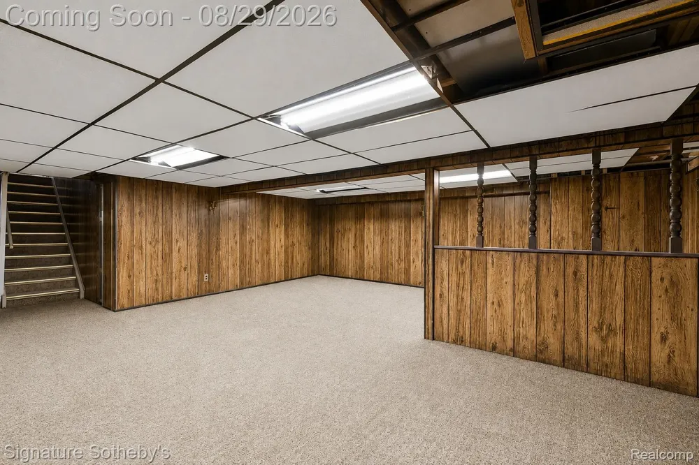 35715 Maureen Drive Sterling Heights City, MI 48310