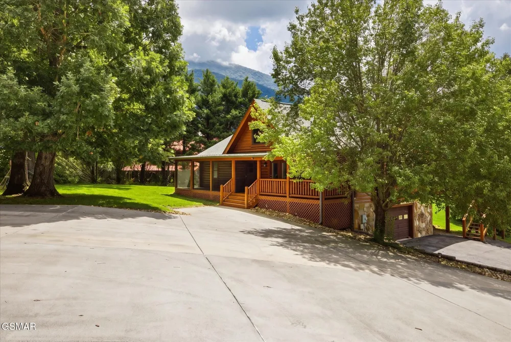 3213 Big Cove Court Sevierville, TN 37862