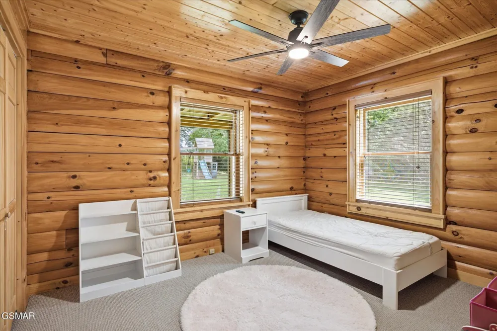 3213 Big Cove Court Sevierville, TN 37862
