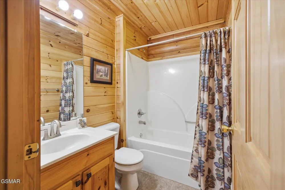 3213 Big Cove Court Sevierville, TN 37862