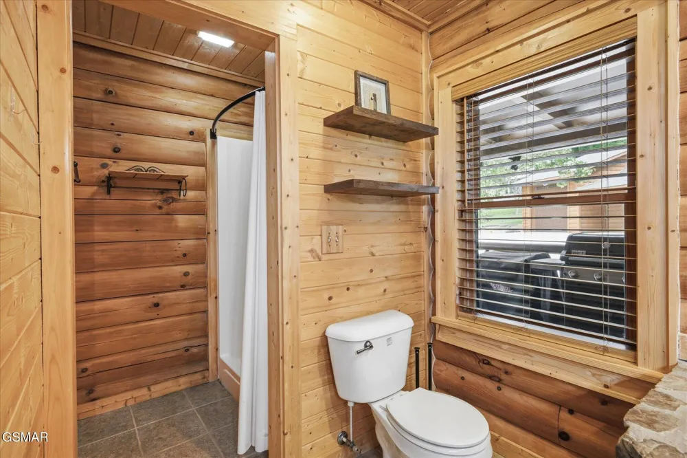 3213 Big Cove Court Sevierville, TN 37862