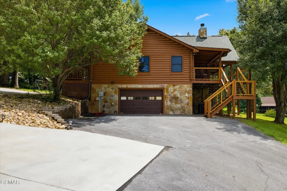 3213 Big Cove Court Sevierville, TN 37862