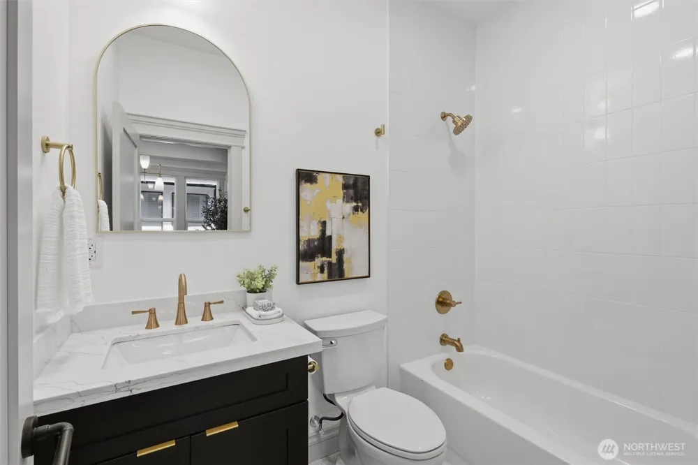 1721 3rd Avenue Seattle, WA 98109