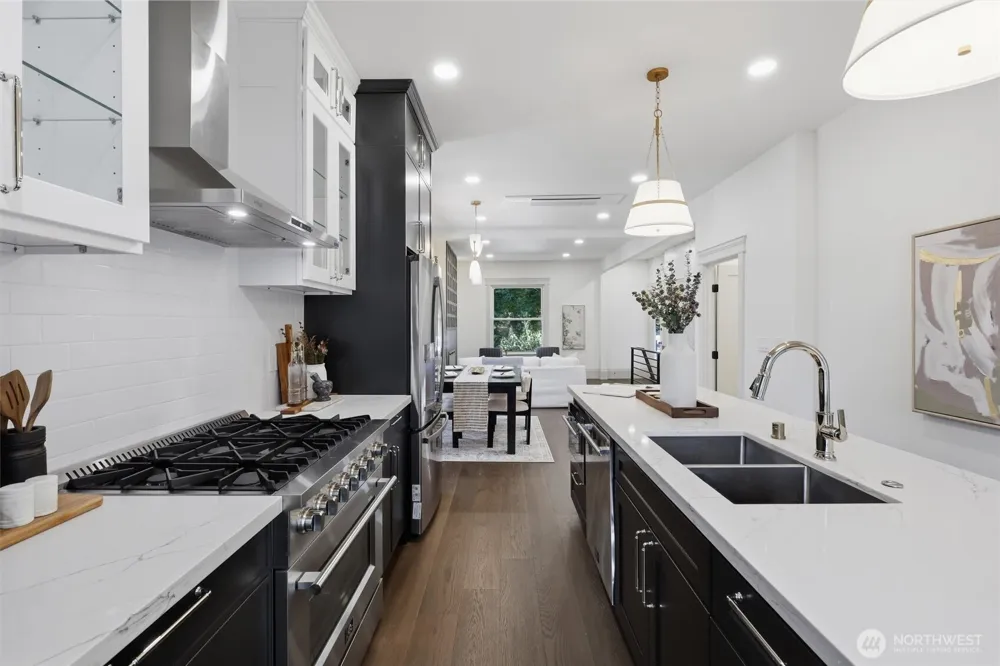 1721 3rd Avenue Seattle, WA 98109