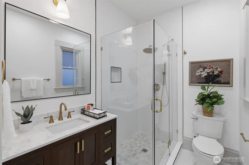 1721 3rd Avenue Seattle, WA 98109
