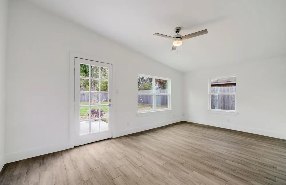 5207 Benning Drive Houston, TX 77035