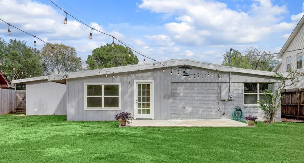 5207 Benning Drive Houston, TX 77035