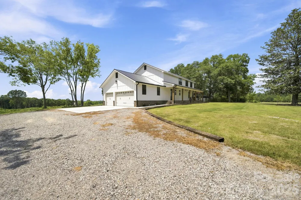 1726-b Old Cheraw Highway Rockingham, NC 28379
