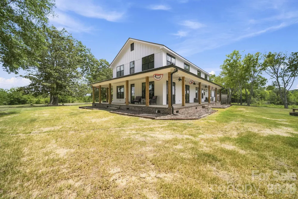 1726-b Old Cheraw Highway Rockingham, NC 28379