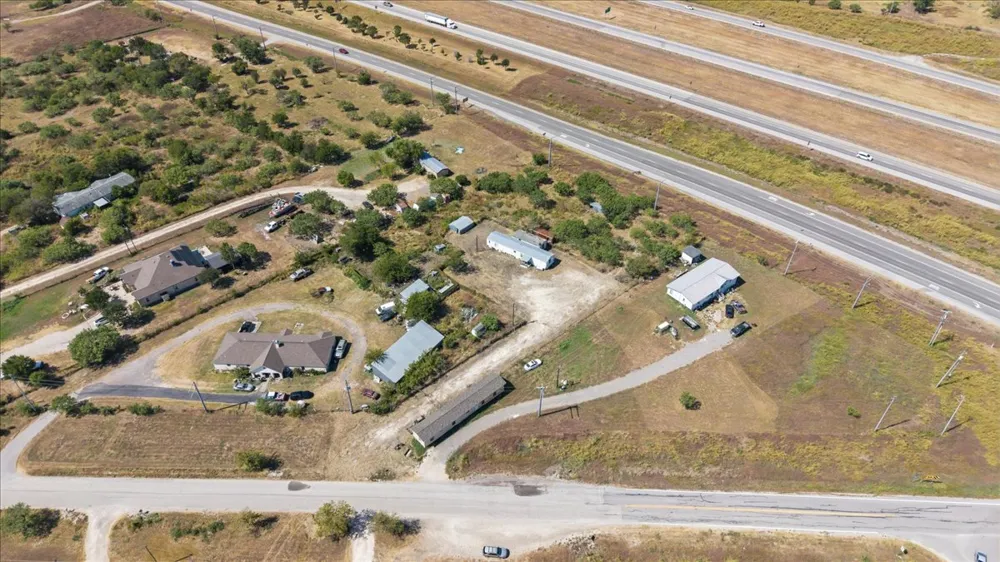 3731 Homannville Trail Lockhart, TX 78644