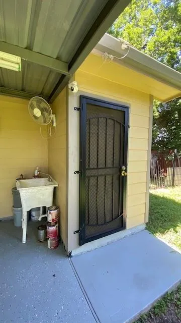 6623 Cresthill Street Houston, TX 77033