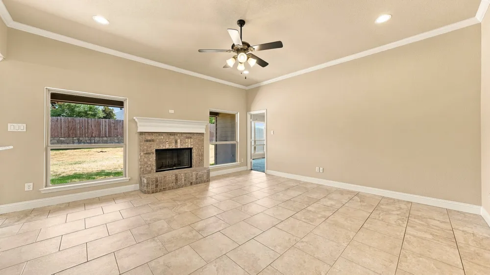 1813 Town Creek Circle Weatherford, TX 76086