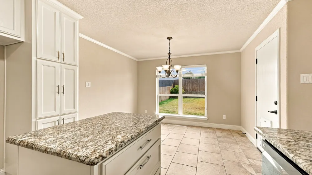 1813 Town Creek Circle Weatherford, TX 76086