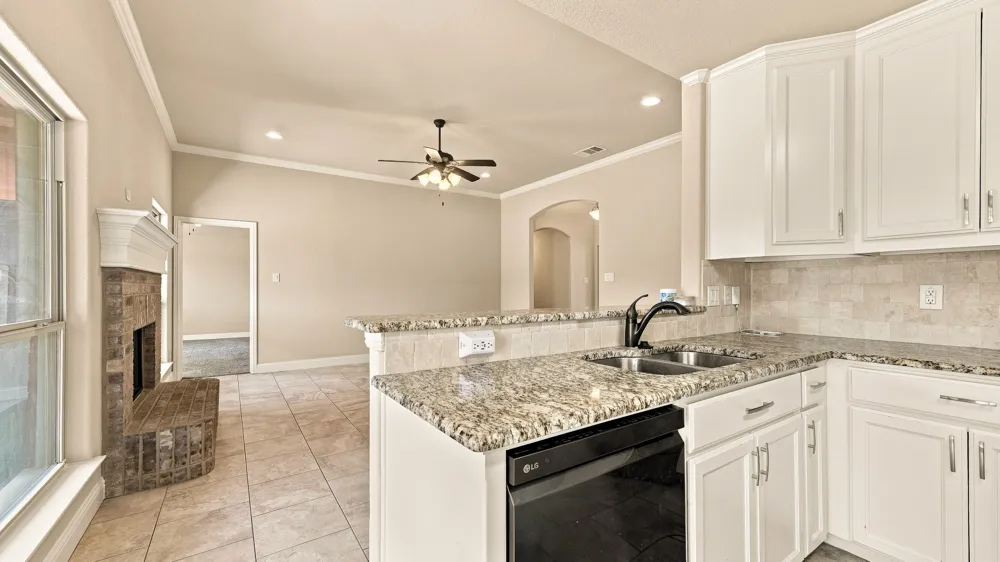 1813 Town Creek Circle Weatherford, TX 76086