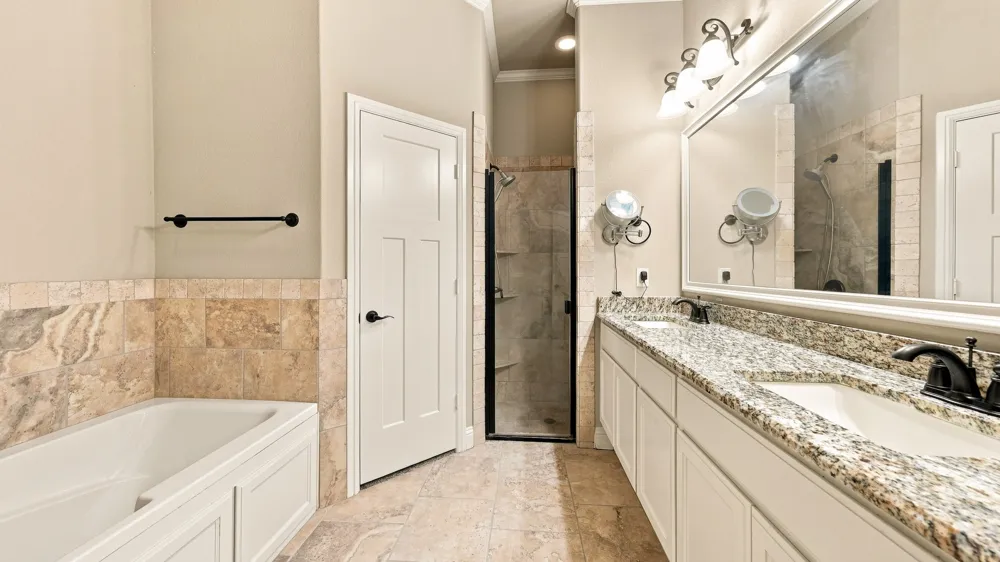 1813 Town Creek Circle Weatherford, TX 76086