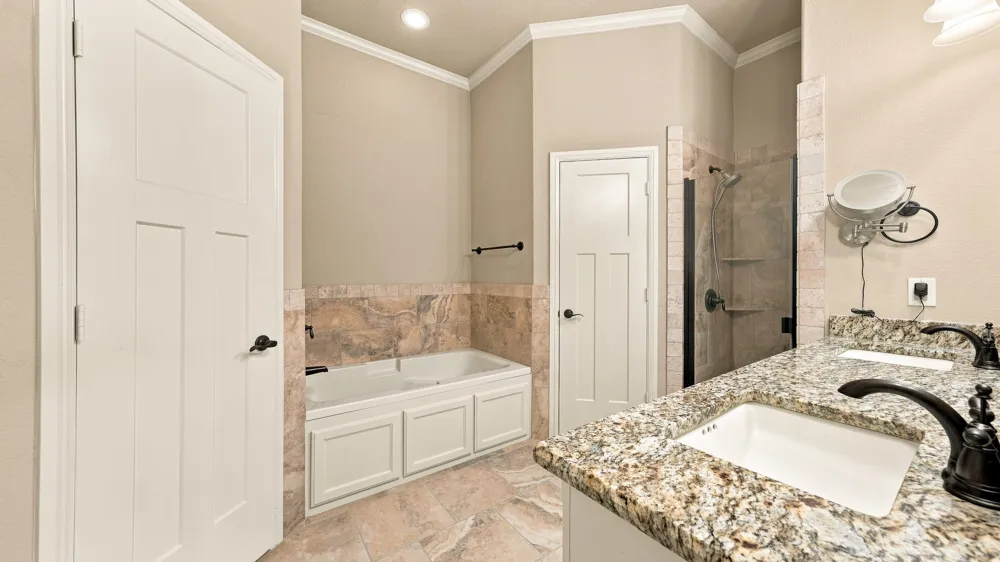 1813 Town Creek Circle Weatherford, TX 76086