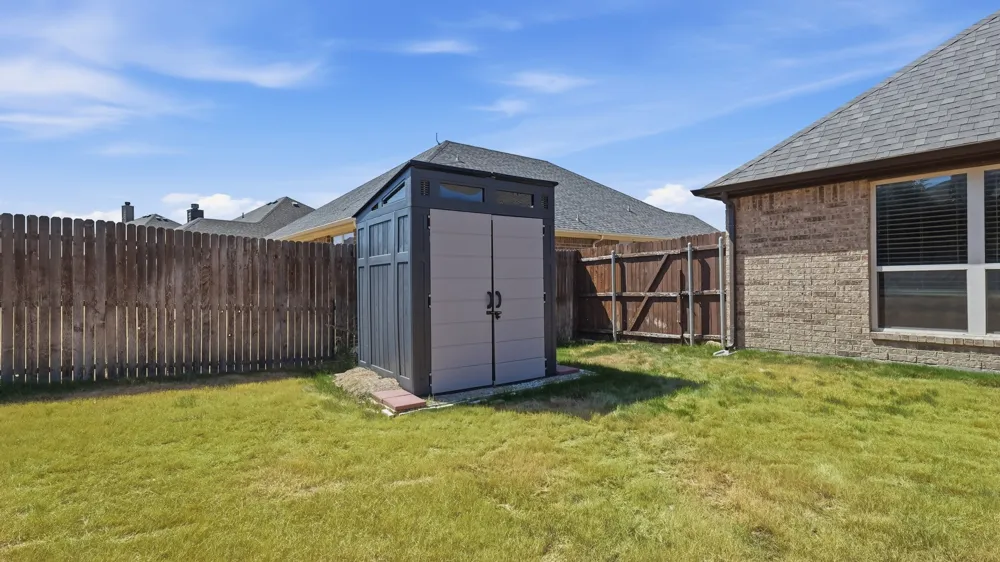 1813 Town Creek Circle Weatherford, TX 76086