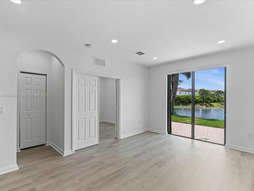 11628 NW 87th Ln #11628 Doral, FL 33178