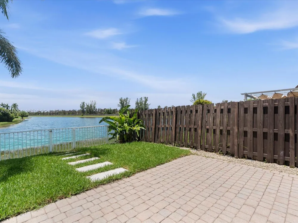 11628 NW 87th Ln #11628 Doral, FL 33178
