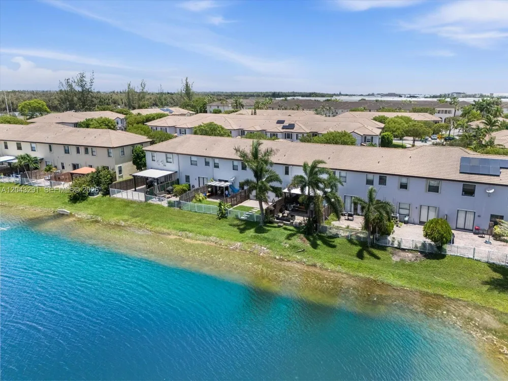11628 NW 87th Ln #11628 Doral, FL 33178