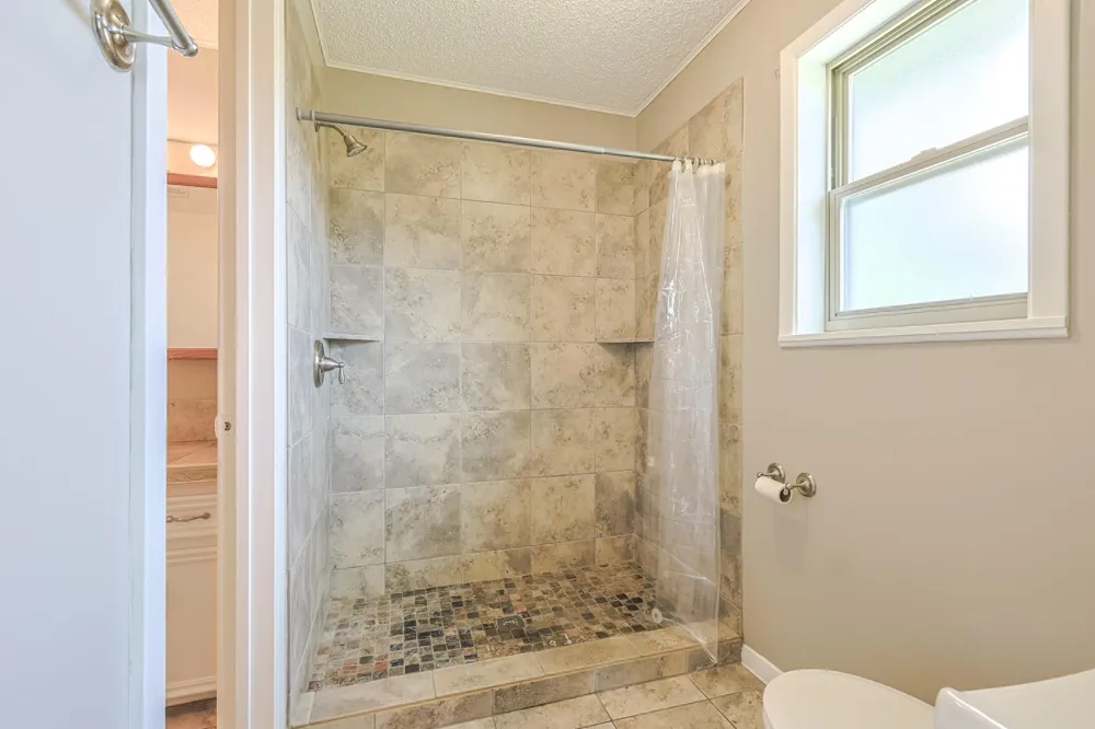 2934 Goodson Loop Pinehurst, TX 77362