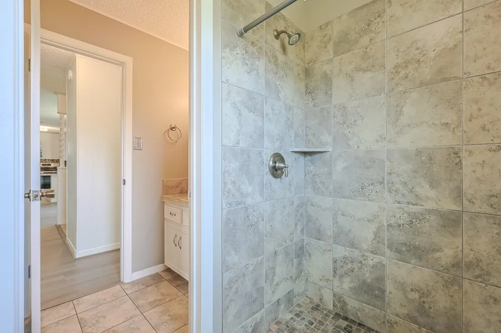2934 Goodson Loop Pinehurst, TX 77362