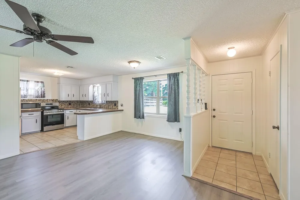 2934 Goodson Loop Pinehurst, TX 77362