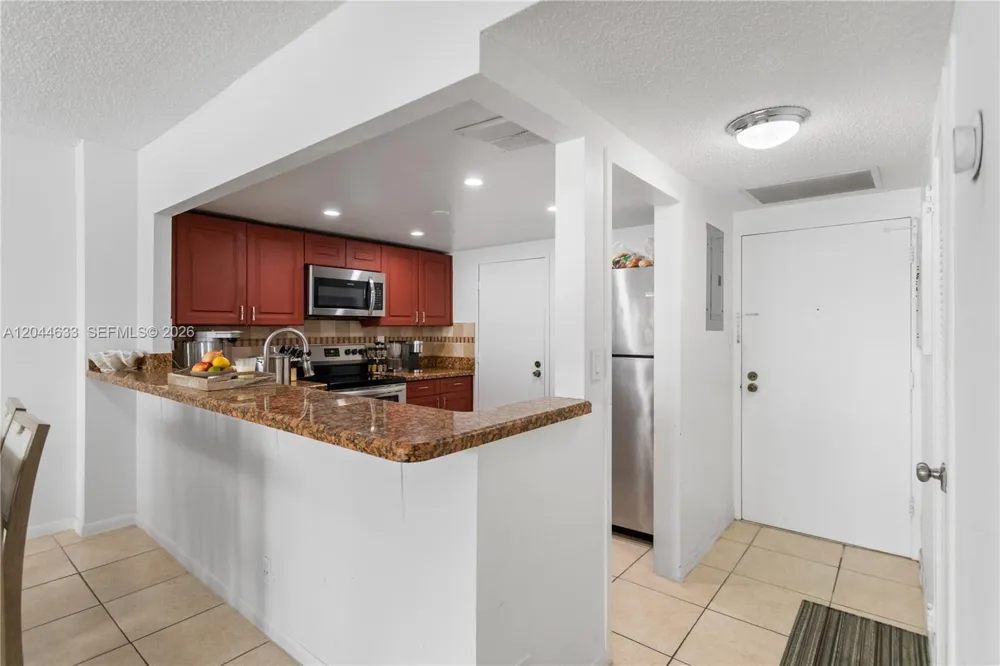 3725 S Ocean Dr #1117 Hollywood, FL 33019