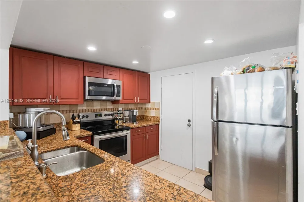 3725 S Ocean Dr #1117 Hollywood, FL 33019