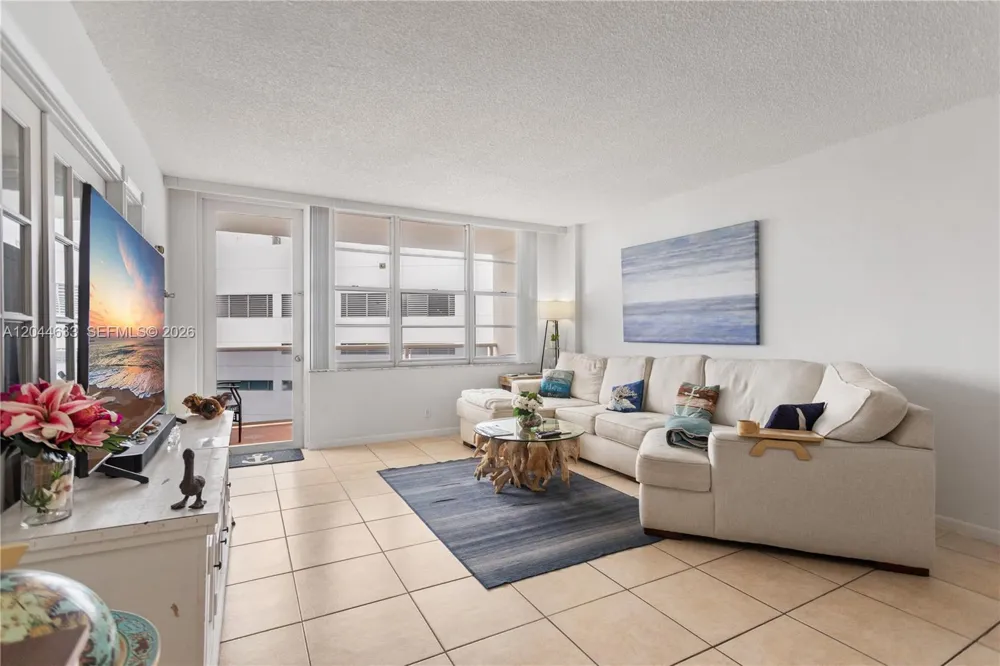 3725 S Ocean Dr #1117 Hollywood, FL 33019