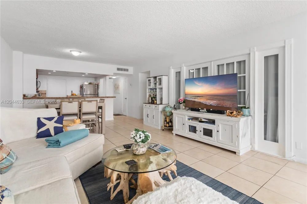 3725 S Ocean Dr #1117 Hollywood, FL 33019