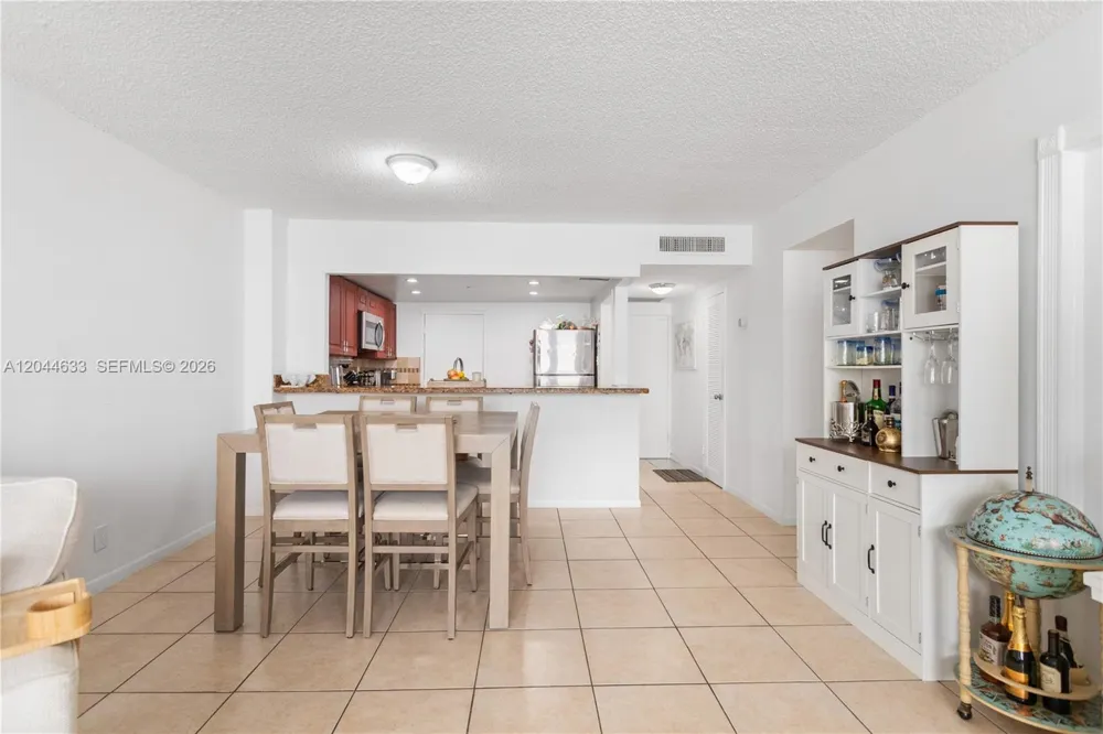 3725 S Ocean Dr #1117 Hollywood, FL 33019