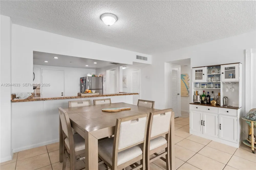 3725 S Ocean Dr #1117 Hollywood, FL 33019