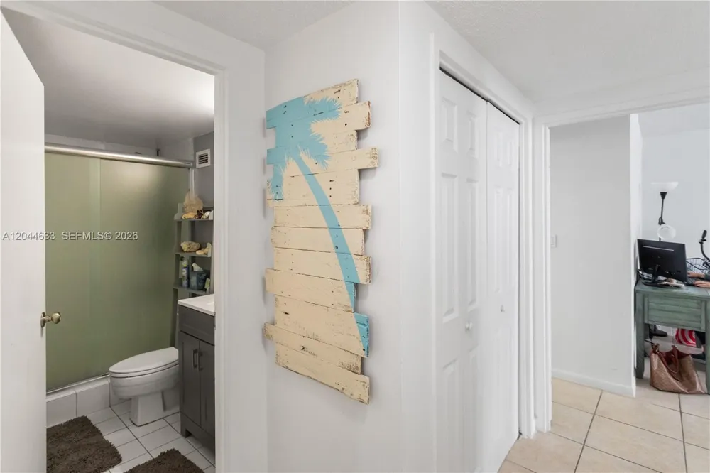3725 S Ocean Dr #1117 Hollywood, FL 33019