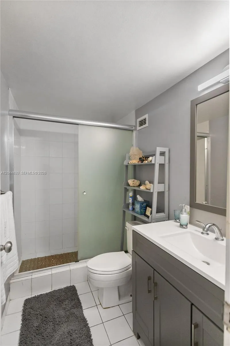 3725 S Ocean Dr #1117 Hollywood, FL 33019