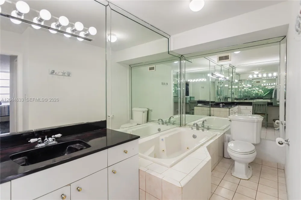 3725 S Ocean Dr #1117 Hollywood, FL 33019