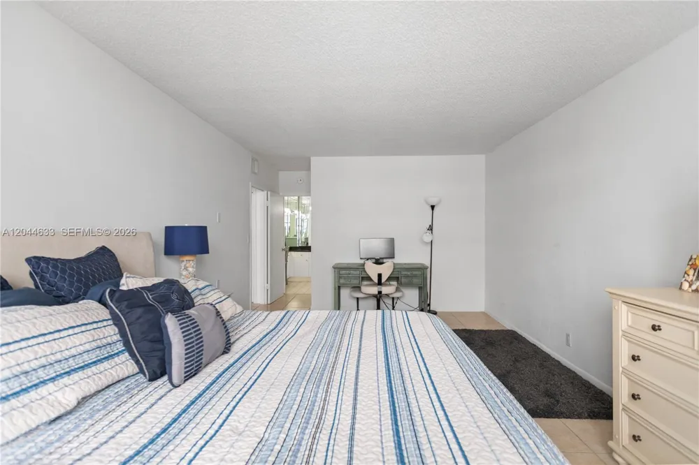 3725 S Ocean Dr #1117 Hollywood, FL 33019