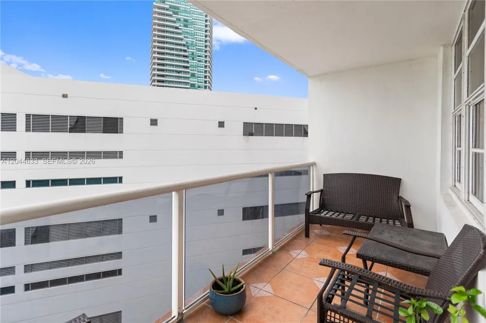 3725 S Ocean Dr #1117 Hollywood, FL 33019