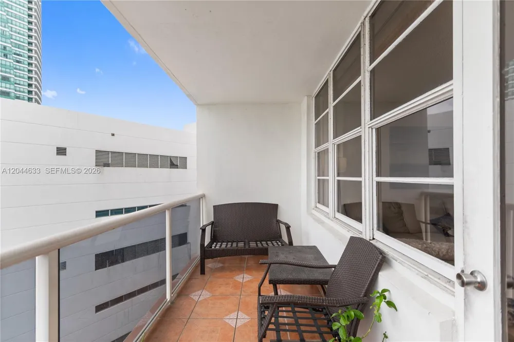 3725 S Ocean Dr #1117 Hollywood, FL 33019