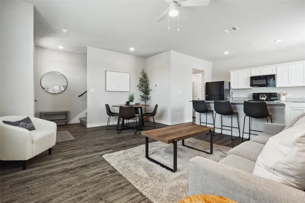 523 Powell Drive Leander, TX 78641