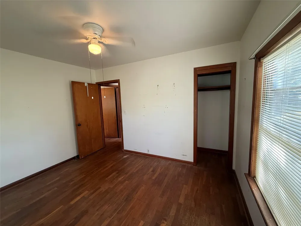 303 5th Street Louise, TX 77455