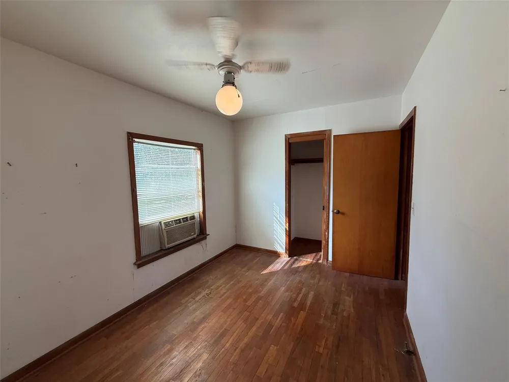 303 5th Street Louise, TX 77455