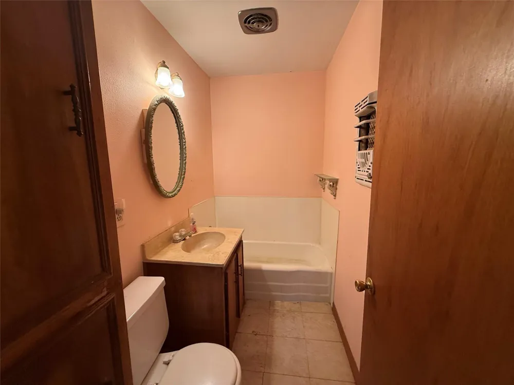 303 5th Street Louise, TX 77455