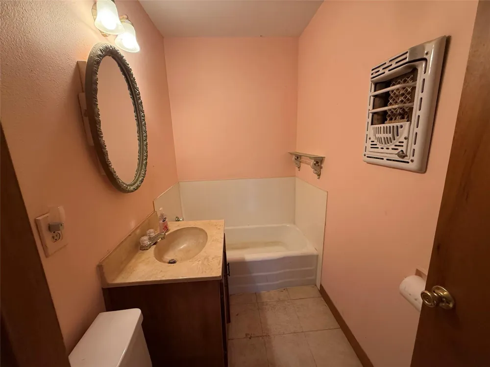 303 5th Street Louise, TX 77455