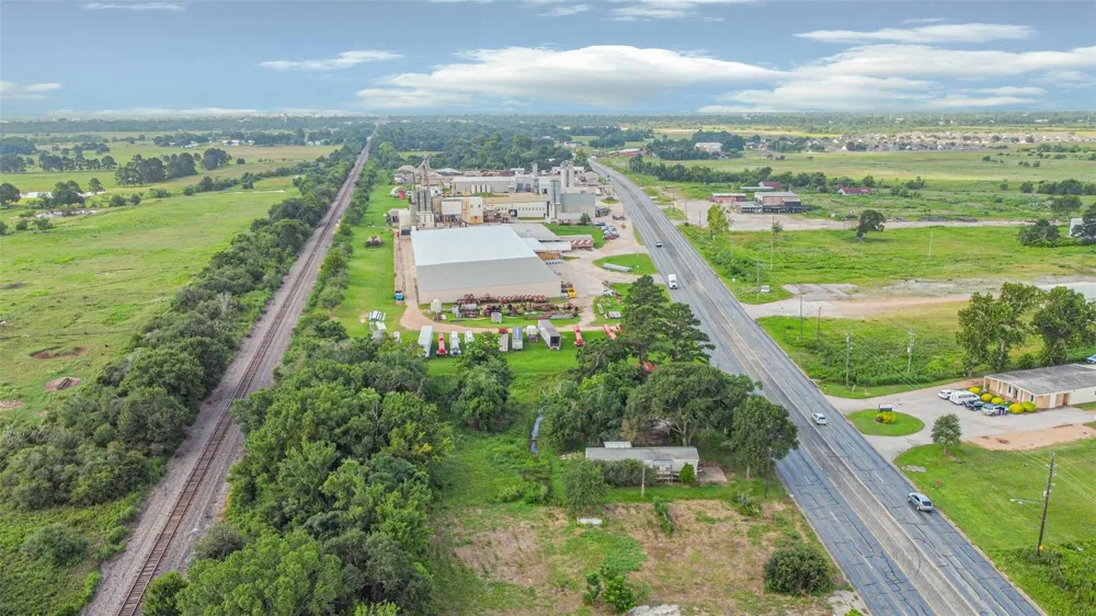 2158 Highway 36 Sealy, TX 77474