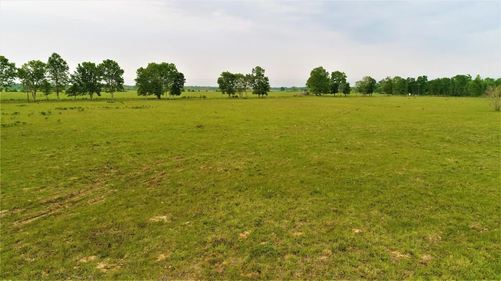 749 County Road 4110 Crockett, TX 75835