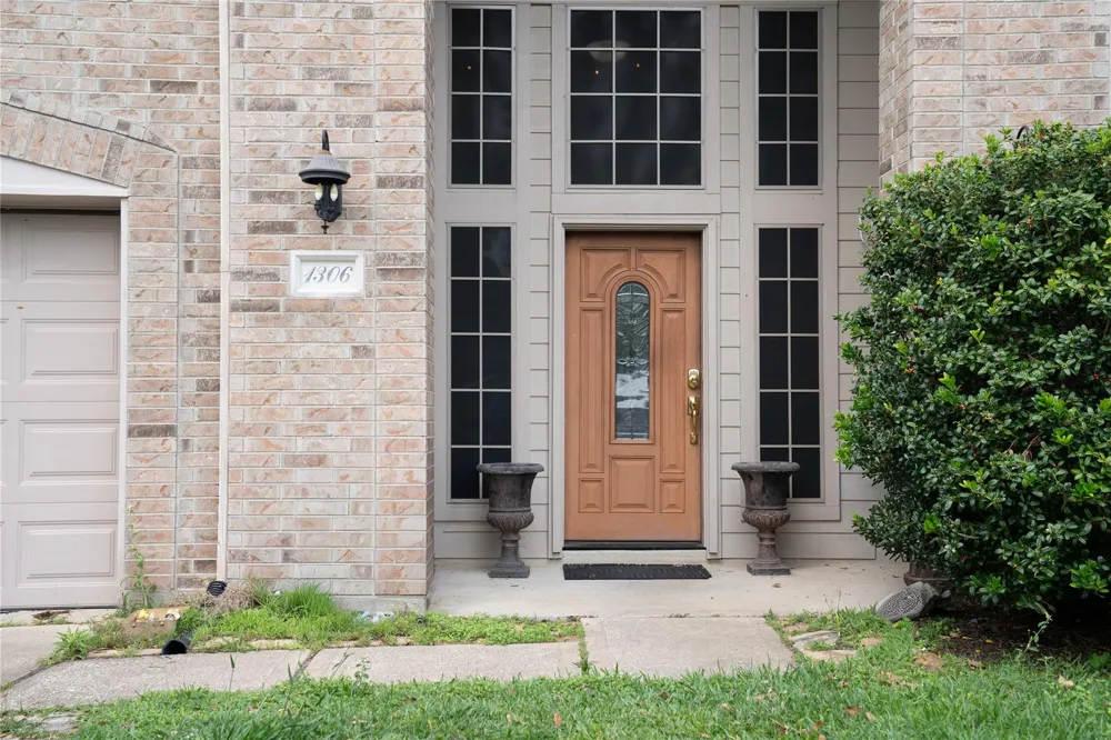 1306 Shady Grove Court Seabrook, TX 77586