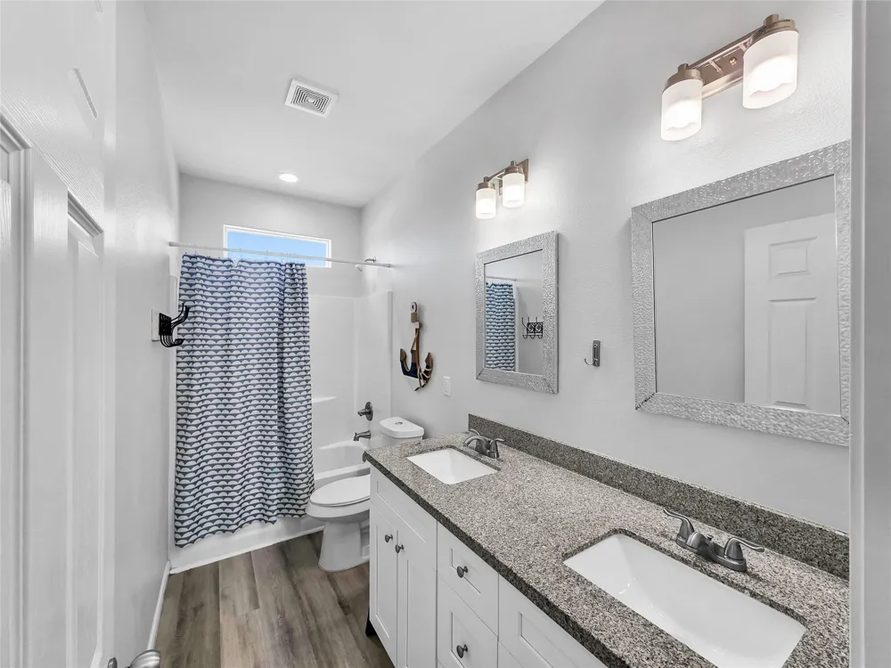 2294 E Lobster Crystal Beach, TX 77650