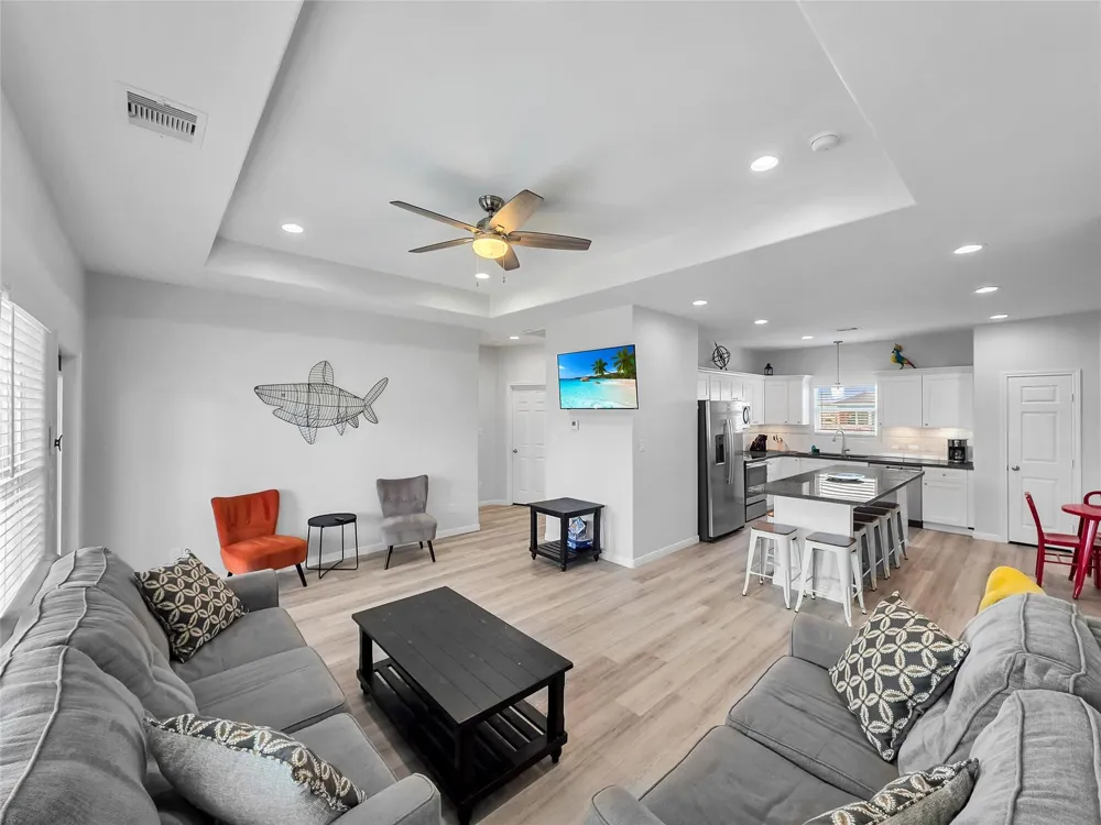 2294 E Lobster Crystal Beach, TX 77650